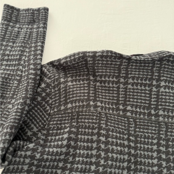 Karl Lagerfeld Women's Houndstooth Blazer - Black and Gray - Picture 13 of 15